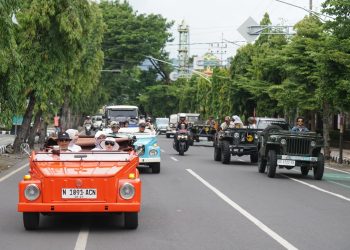 Wali Kota Kediri Ikut Rally Wisata Mobil Kuno, Dorong Pelestarian Sejarah dan Pariwisata Kota