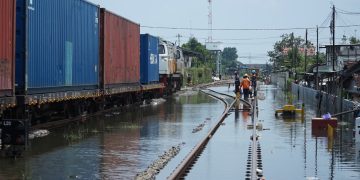 Cuaca Ekstrem Ganggu Perjalanan Kereta, KAI Daop 7 Madiun Batalkan Sejumlah KA dan Berlakukan Refund 100 Persen