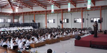 Kejati Jatim Bekali Santri Ponpes Al Ubaidah Nganjuk dengan Wawasan Kebangsaan untuk Tangkal Radikalisme