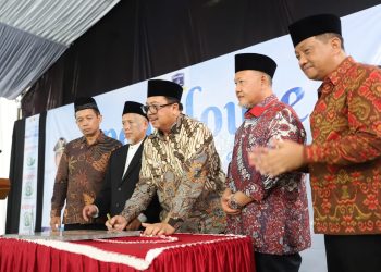 Bupati Jombang Resmikan Gedung Aimmah Ponpes El-Haq, Tegaskan Peran Strategis Pesantren Bangun Peradaban