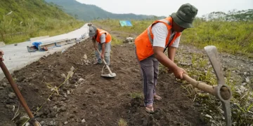Bupati Kediri Minta Pembangunan Jalan ke Kawah Gunung Kelud Diprioritaskan, Target Rampung 2026