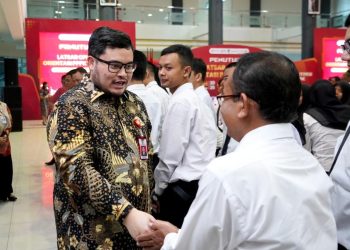 Bupati Kediri Tekankan Integritas dan Loyalitas kepada Ribuan ASN Baru