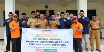 Bupati Jombang Lepas Tim Baznas Salurkan Bantuan Bencana ke Sumatera dan Aceh