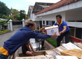 Pemkab Kediri Berangkatkan Bantuan Logistik untuk Korban Banjir Bandang di Sumatra
