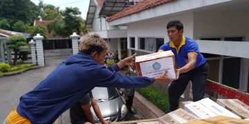 Pemkab Kediri Berangkatkan Bantuan Logistik untuk Korban Banjir Bandang di Sumatra
