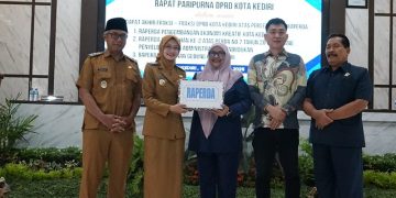Tiga Raperda Kota Kediri Disetujui Menjadi Perda dalam Rapat Paripurna
