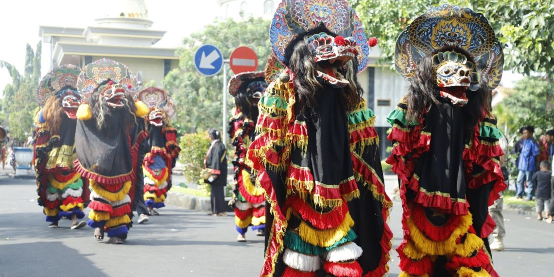 Bupati Warsubi Lepas Kirab Budaya Jaranan Jombang, Sampaikan Pesan Pelestarian dan Kepedulian