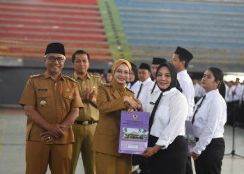 Wali Kota Kediri Serahkan SK PPPK Paruh Waktu kepada 2.595 ASN Baru