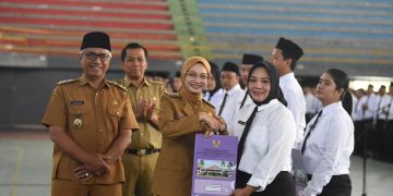 Wali Kota Kediri Serahkan SK PPPK Paruh Waktu kepada 2.595 ASN Baru