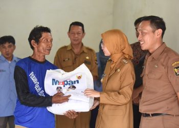 Wali Kota Kediri Salurkan BLT MAPAN ODKB Langsung ke Rumah Warga