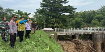 Sekjen Golkar M. Sarmuji Tinjau Desa Tiron, Dorong Normalisasi Sungai untuk Cegah Banjir Kediri