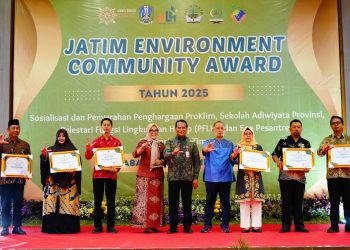 Pesantren Wali Barokah Kediri Raih Penghargaan Eco Pesantren Pratama di Jatim Environment Award 2025