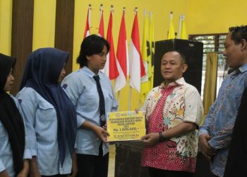 2.857 Siswa Prasejahtera Kediri Terima Bantuan Pendidikan dari Pemprov Jatim