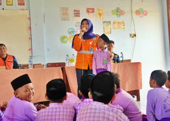 Edukasi Keamanan Jalur KA, KAI Daop 7 Madiun Ajak Ratusan Siswa di Nganjuk Perangi Vandalisme