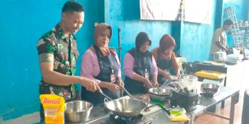 TMMD ke-127 Kediri: Cegah Stunting Lewat Pelatihan Tata Boga, Warga Desa Gadungan Belajar Olah Dimsum Bergizi