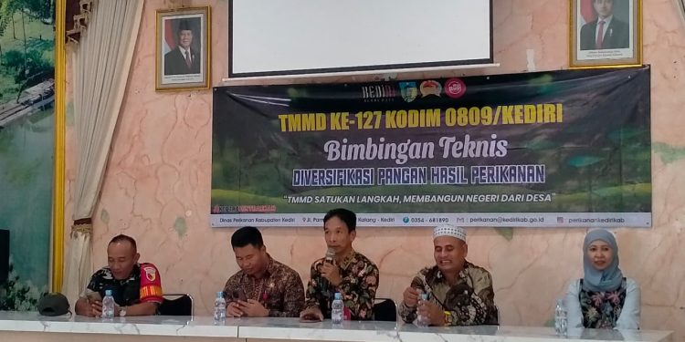 Sulap Lele Jadi Sempol dan Otak-Otak, Dinas Perikanan Kediri Perkuat Ekonomi Warga di Lokasi TMMD ke-127