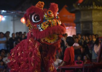 Rayakan Imlek di Klenteng Tjoe Hwie Kiong, Mbak Wali Targetkan Kediri Jadi Kota Paling Toleran Se-Indonesia