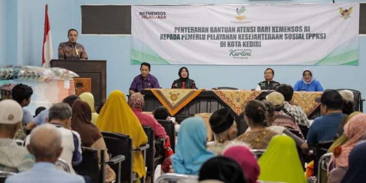 Momentum Ramadan, Kemensos Salurkan Bantuan ATENSi Rp516 Juta untuk Warga Kota Kediri