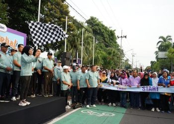 Wali Kota Kediri Ikuti Jalan Sehat LKK dan Launching Mobil Pelayanan Masyarakat