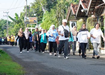 Jaga Kebugaran Jelang Ramadan, ASN Pemkab Kediri Gelar Jalan Sehat dan Senam Pagi Bersama