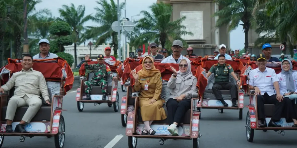 Ringankan Beban Lansia, 200 Pengayuh Becak di Kediri Terima Bantuan Becak Listrik dari Presiden