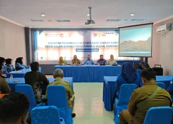 PD BPR Bank Daerah Kediri Salurkan CSR Komputer ke 17 Desa