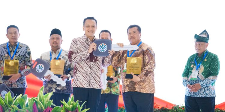 Masuk 20 Besar Nasional, Kabupaten Jombang Raih Penghargaan Kinerja Pengelolaan Sampah 2026