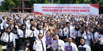 Bupati Kediri Angkat 3.211 PPPK Paruh Waktu, Tegaskan Komitmen Meski Efisiensi Anggaran