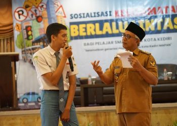 Wakil Wali Kota Kediri Tekankan Keselamatan Berlalu Lintas bagi Pelajar SMA/SMK