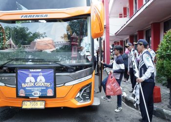 Masuki Tahun Ketiga, Mas Dhito Fasilitasi 100 Warga Kediri Balik Gratis ke Jakarta