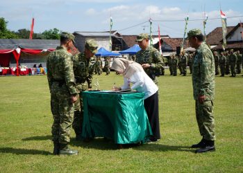 TMMD ke-127 di Desa Gadungan Resmi Ditutup, Sinergi TNI-Pemkab Kediri Bangun Jalan Tembus dan Irigasi