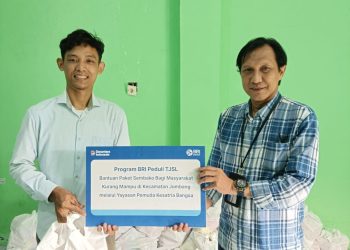 BRI Jombang Salurkan 1.500 Paket Sembako Ramadan untuk Warga Denanyar