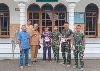 Satgas TMMD ke-127 Salurkan Al Quran ke 13 Rumah Ibadah di Desa Gadungan Saat Ramadan