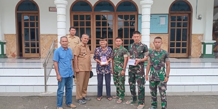 Satgas TMMD ke-127 Salurkan Al Quran ke 13 Rumah Ibadah di Desa Gadungan Saat Ramadan