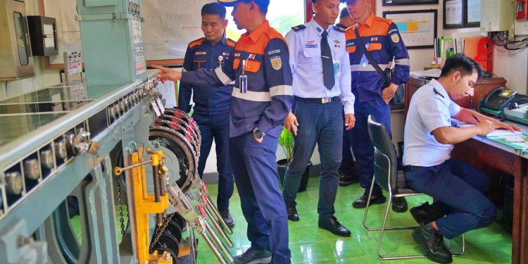 Sambut Mudik 2026, KAI Daop 7 Madiun Inspeksi Jalur Talun–Tulungagung Gunakan Lori Dresin