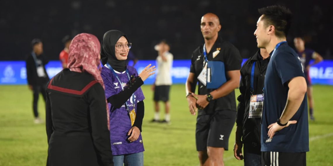 Saksikan Langsung di Brawijaya, Mbak Wali Puji Kemenangan Dramatis Persik Kediri