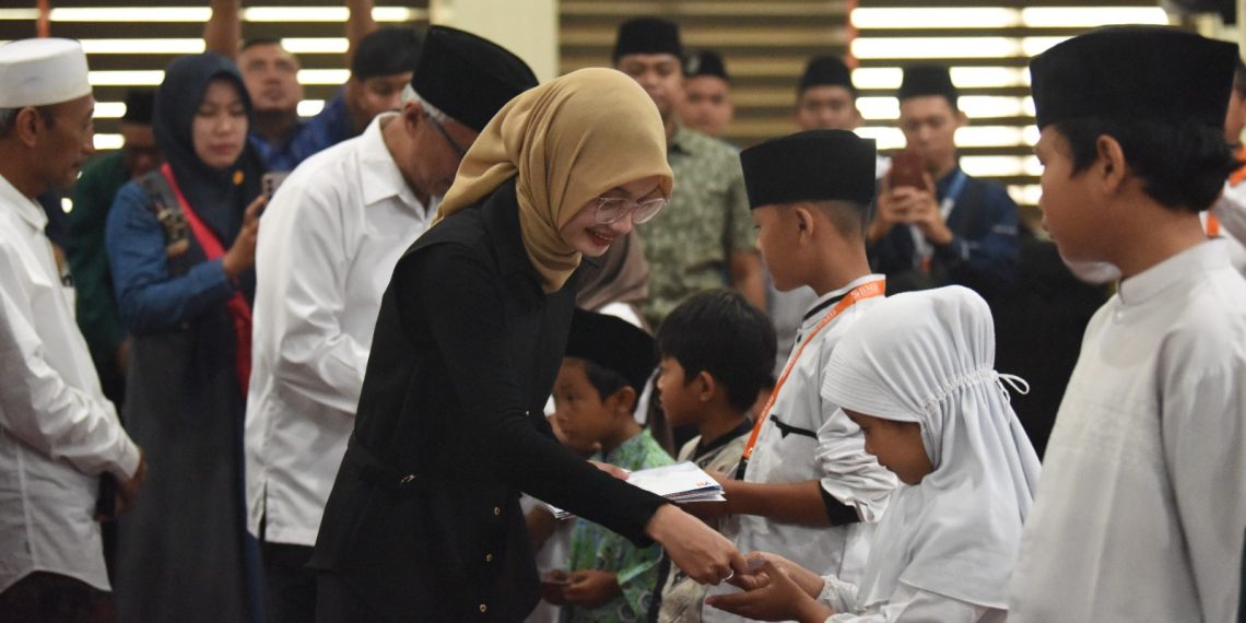 Mbak Wali Santuni 200 Anak Yatim, Tekankan Kekuatan Kolaborasi dan Motivasi Masa Depan