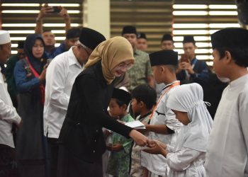 Mbak Wali Santuni 200 Anak Yatim, Tekankan Kekuatan Kolaborasi dan Motivasi Masa Depan