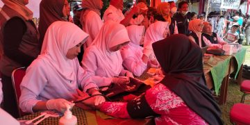 Sinergi TMMD 127 Kediri, Ratusan Warga Desa Gadungan Serbu Layanan Katarak Gratis