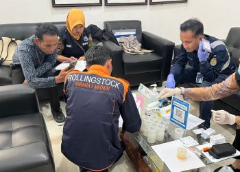 Jamin Keselamatan Lebaran 2026, KAI Daop 7 Madiun Gelar Tes Narkoba dan Skrining Kesehatan