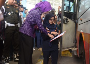 Jamin Keselamatan Mudik 2026, Mbak Wali Pantau Langsung Ramp Check di Terminal Tamanan