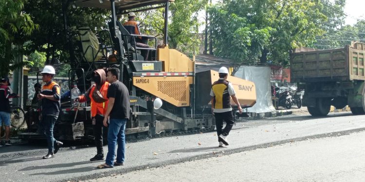 Sambut Mudik Lebaran, DPUPR Kota Kediri Kebut Perbaikan Jalan Imam Bonjol hingga Teuku Umar