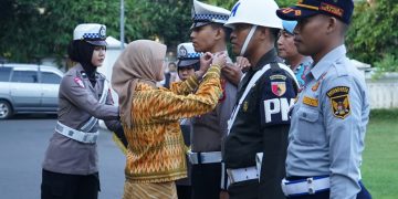 Sinergi 1.000 Personel Gabungan, Mbak Wali Pimpin Apel Pasukan Operasi Ketupat Semeru 2026