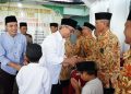 Berbagi Berkah Ramadan, Gus Qowim Salurkan Bingkisan Lebaran untuk 405 Anak Yatim dan Lansia