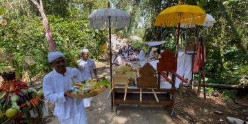 Sambut Nyepi Saka 1948, Umat Hindu Jombang Gelar Ritual Melasti di Lereng Gunung Anjasmoro