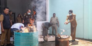 Cegah Peredaran Ilegal, Pemkot Kediri Musnahkan Puluhan Ribu Batang Rokok Hasil Pelatihan DBHCHT