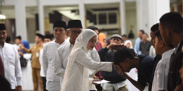 Apresiasi Peran Guru PAUD dan Pasukan Kuning, Mbak Wali Gelar Buka Bersama di Balai Kota