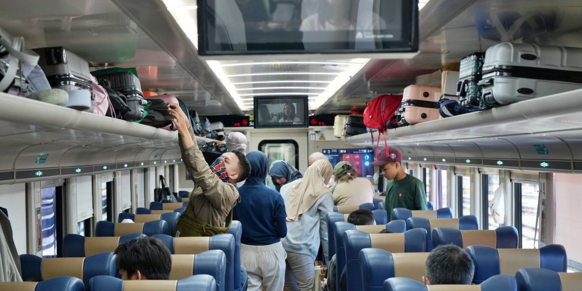 Sediakan 264 Perjalanan KA Jarak Jauh, Daop 7 Madiun Catat Ratusan Ribu Pemudik Mulai Padati Stasiun