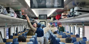 Sediakan 264 Perjalanan KA Jarak Jauh, Daop 7 Madiun Catat Ratusan Ribu Pemudik Mulai Padati Stasiun