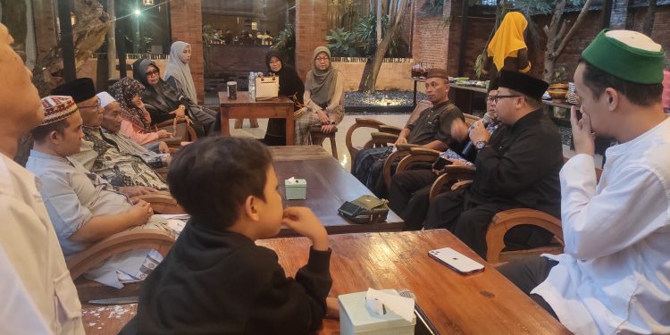 Perkuat Soliditas Pelayanan Tamu Allah, FK-KBIHU Jombang Gelar Konsolidasi dan Buka Bersama